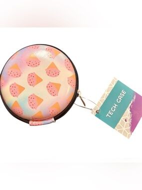 Round Ice Cream Cone Tech Case for Earbuds NWT